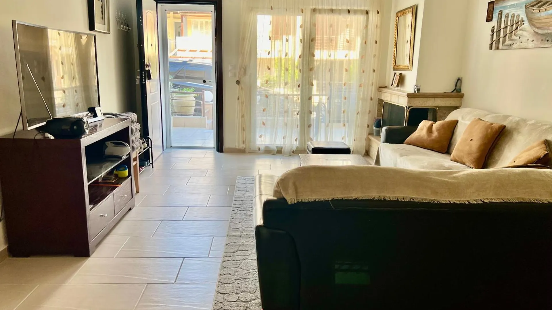 Ground-Floor Apartment With Terrace Kallithea